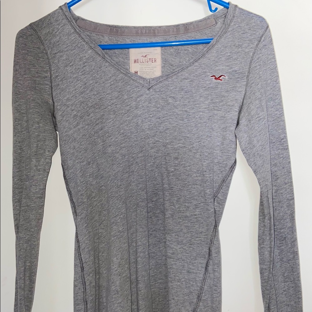 Hollister Long Sleeve V-neck